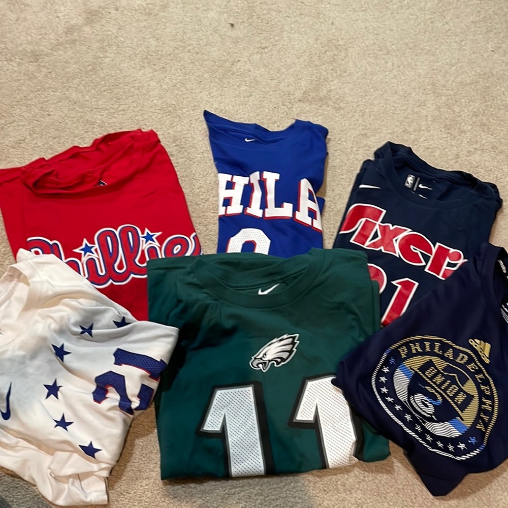 NOT FOR SALE!! Lot of Phillies sports tshirts union, Phillies, eagles, sixers